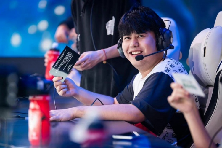 边通道博弈 边通道博弈